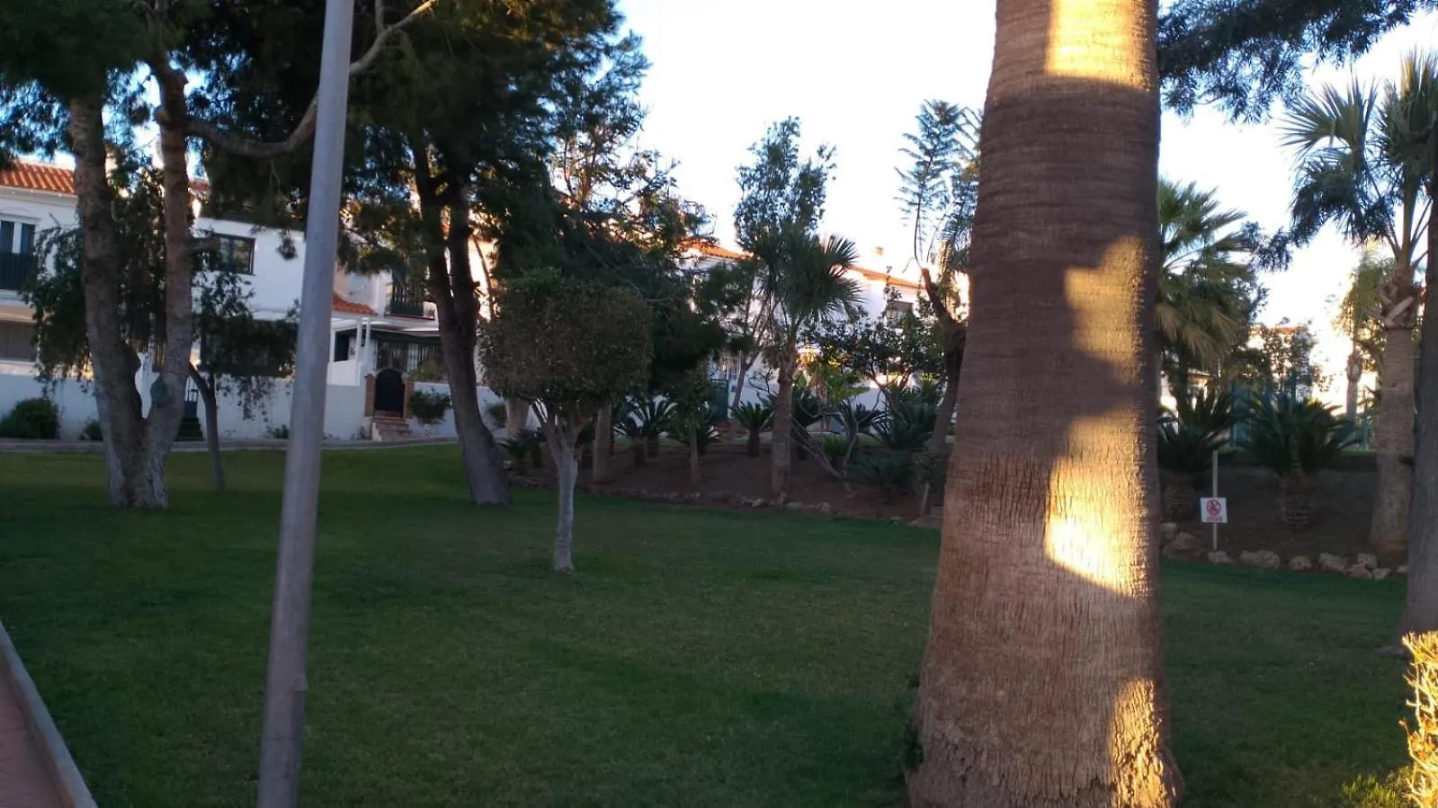 Chalet Adosado Con Piscina Caleta De Velez Apartment