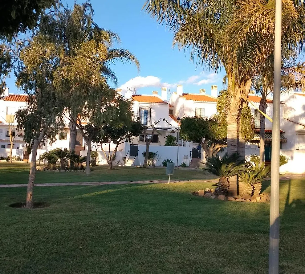 Chalet Adosado Con Piscina Caleta De Velez 0*,