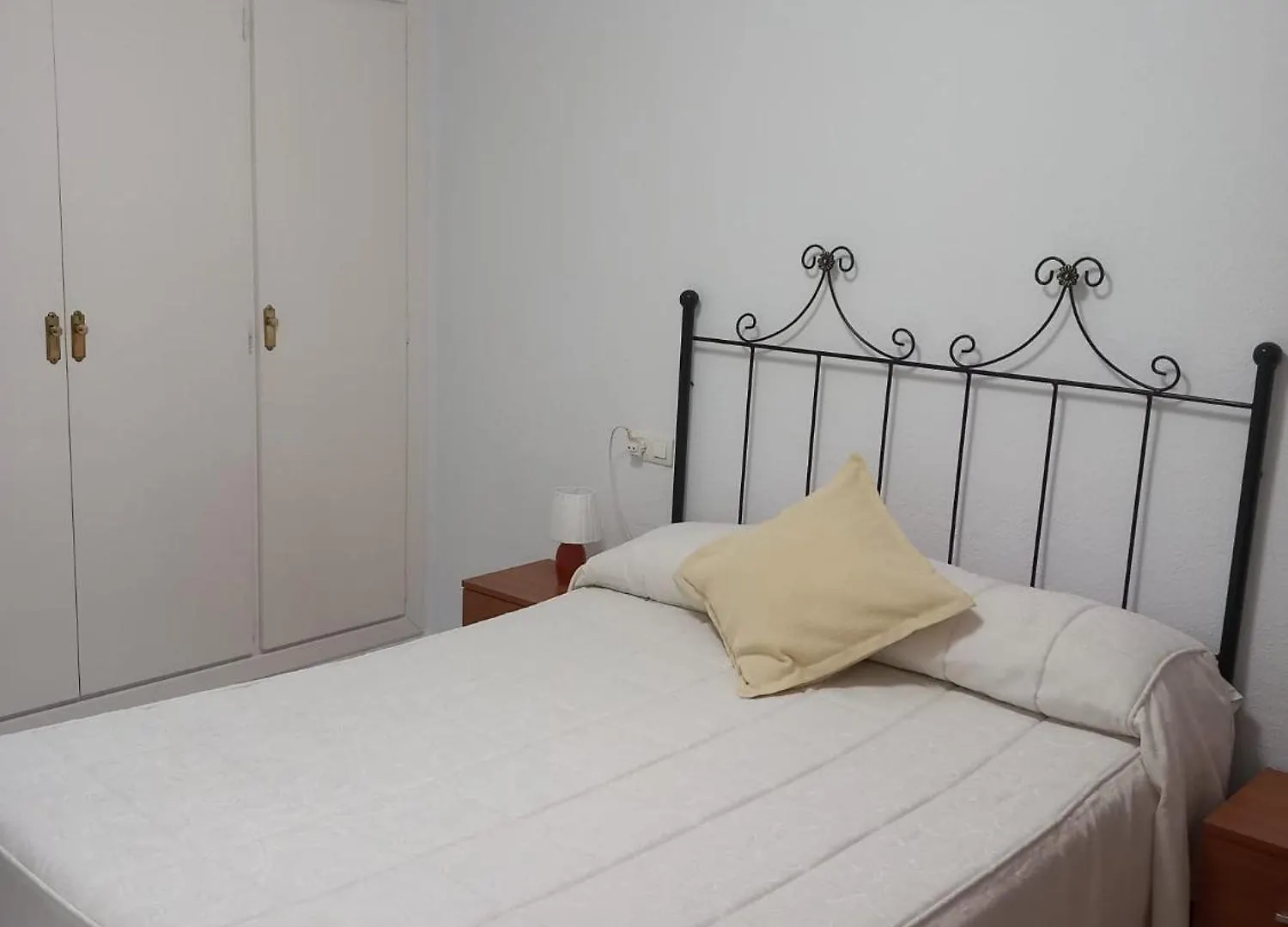 Chalet Adosado Con Piscina Caleta De Velez