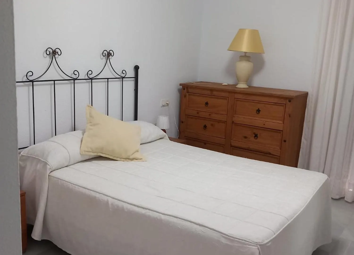 Apartment Chalet Adosado Con Piscina Caleta De Velez Spain